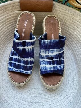 Toms Blue and White Tie-Dye Espadrille Slide Mules